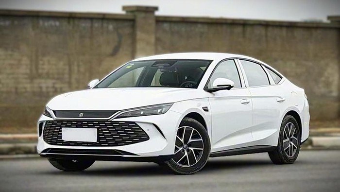 Dari BYD, Hadir Mobil Hybrid 'Terjangkau' dengan Daya Lempar BBM 100 Km/2,7 L, Wajib Dicoba!