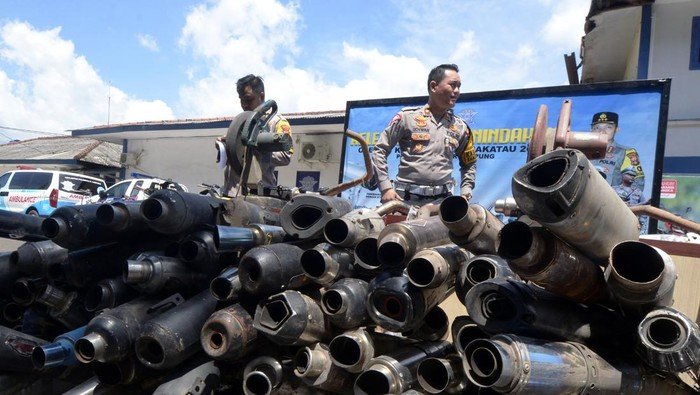 **Knalpot Brong, Dampak Resah dan Langkah Penertiban Bengkel**