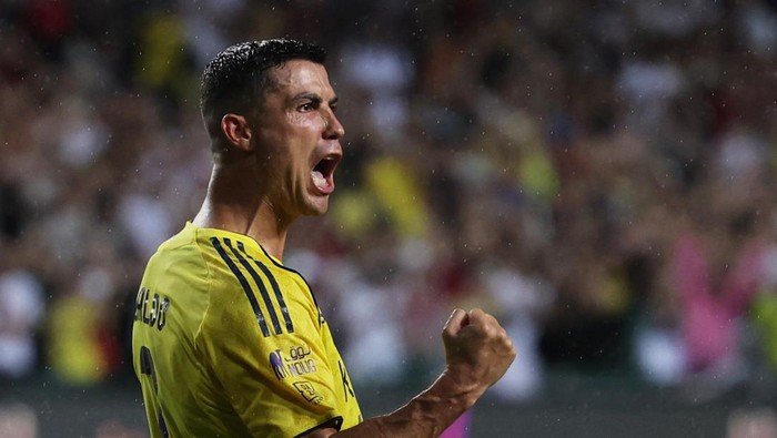 **Cristiano Ronaldo: Menuju Rekor 1.000 Gol, Apakah Siapakah di Dunia Bola Bisa Menyaingi?**