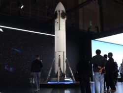 “Honda Roket: Mobil-Motor Udah Biasa, Masa Depan Udara Di Sini!”