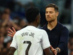 **Tak Disebut dalam Permintaan Maaf Vini, Alonso: Masalah Sudah Selesai!**