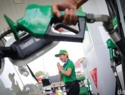 Harga BBM Per 1 November 2025, RON 92 Ada yang Turun! Ini Dampaknya bagi Pemilik Mobil!