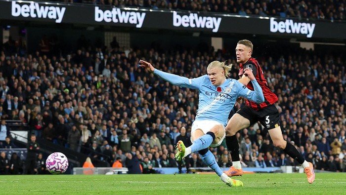 **Brace Haaland Dorong Man City Ungguli Bournemouth 2-1 di Babak I**