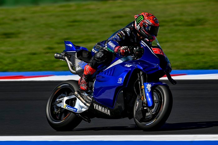 Augusto Fernandez Ungkap Alasan Quartararo Tidak Terkesan dengan M1 V4, Mengapa Ini Menyebabkan Gebrakan Besar di Dunia MotoGP?