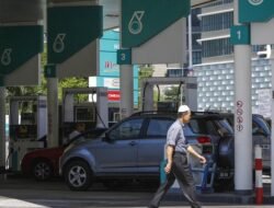 Driver Taksi Online di Malaysia Dimanja Subsidi BBM RON 95, Harga Cuma Rp 7.900 – Alternatif 2