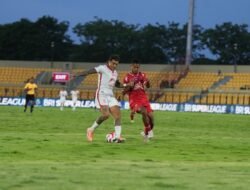 Malut United Lagi Sodok Papan Atas Super League, Pertandingan yang Membuat Nadi Berdebar! #SportsThrill #MalutUnited