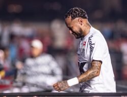 **Bukan Jalan Pulang yang Indah buat Neymar: Kembali ke Santos Setelah Perpisahan Dengan Al Hilal**