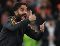 Amorim Tanggapi Kritik Ronaldo: Masa Lalu Bukanlah Beban yang Harus Dicari