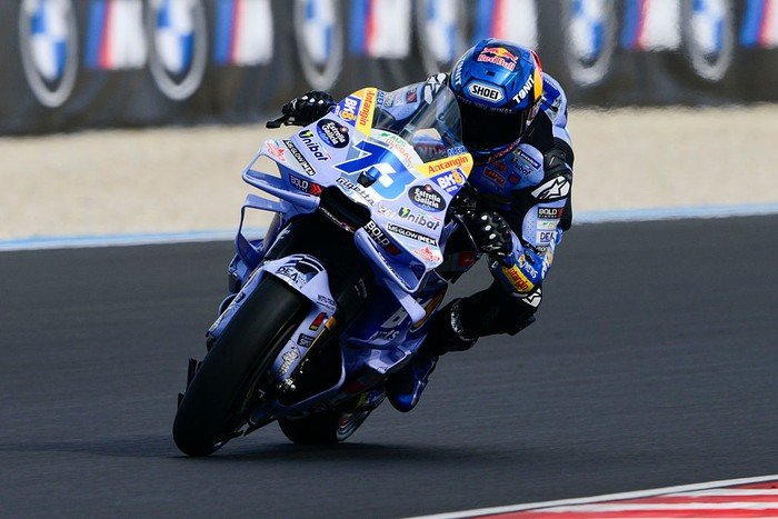 Adik Marquez, Penerus Mantan Gelandangan? Hasil Sprint Race MotoGP Portugal 2025: Adik Marquez Asapi Murid Rossi