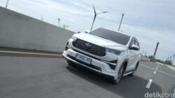 “Mengapa 10 Mobil Hybrid Ini Menjadi Raja Penjualan di Indonesia Tahun 2025?”