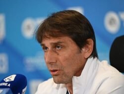 Pelatih Muda Disebut Arogan oleh Conte, Sindir Amorim?
