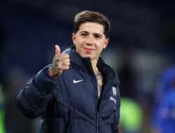 PSG Mau Enzo Fernandez? Chelsea Pagari Rp 2 Triliun! Siapa yang Menang?