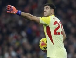 Inter Mau Emi Martinez Gantikan Yann Sommer? Fans Berikan Respon Mengejutkan!