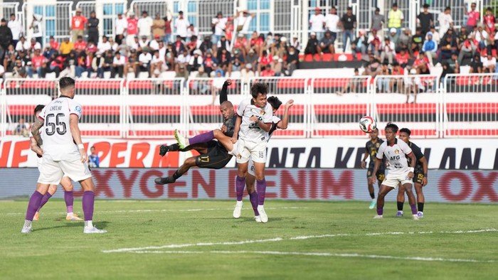 Malut Balik Ke Jalur Kemenangan, Pertahankan Posisi Papan Atas dengan Tekanan Tinggi.