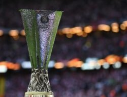 “Hasil Drawing Playoff Liga Europa: Calvin Verdonk Bersama Kompani Lawan Tradisi Kuat Red Star Belgrade”