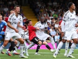 **51,7 Persen Keuntungan untuk Man United: Pertarungan Berat dengan Fulham**