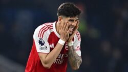 Hincapie: Sssttt! Pelatih Brighton Tantrum ke Arsenal