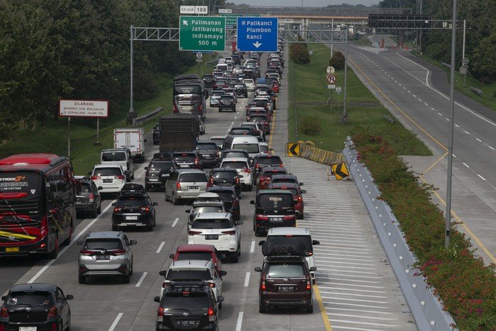 76 Juta Pemudik di Mobil, Stok Bensin di Ambang Kebangkrutan?