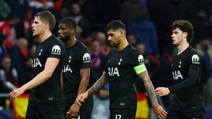 Tottenham dalam Krisis, Tudor: Cepat Pilih! Nangis atau Melawan?