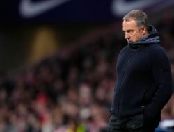 “Dalam Kemenangan Telak, Kritik Tajam Flick Membuat Barcelona Berpikir Ulang”