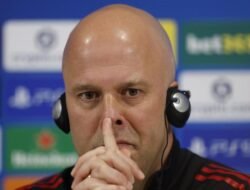 “Dari Fruстраsi ke Kejutan: Slot Soal Fans Liverpool yang Merasa Salah”