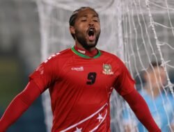 “Mesin Gol Saint Kitts & Nevis: Penerus Legenda Striker di Divisi Kelima Inggris”
