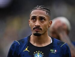 Raphinha Cedera, Kompensasi Berapa yang Didapat Barcelona?